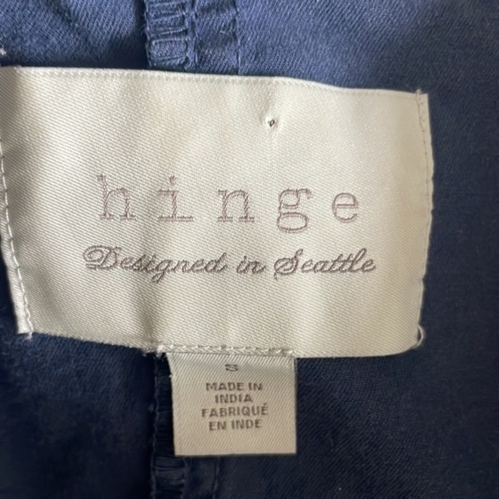 Hinge jacket Blue jacket size Small Designed in Seattle - Picture 7 of 9